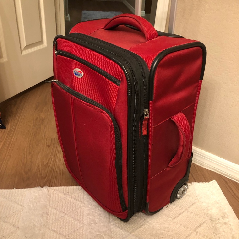 American Tourister Red Upright Roller medium